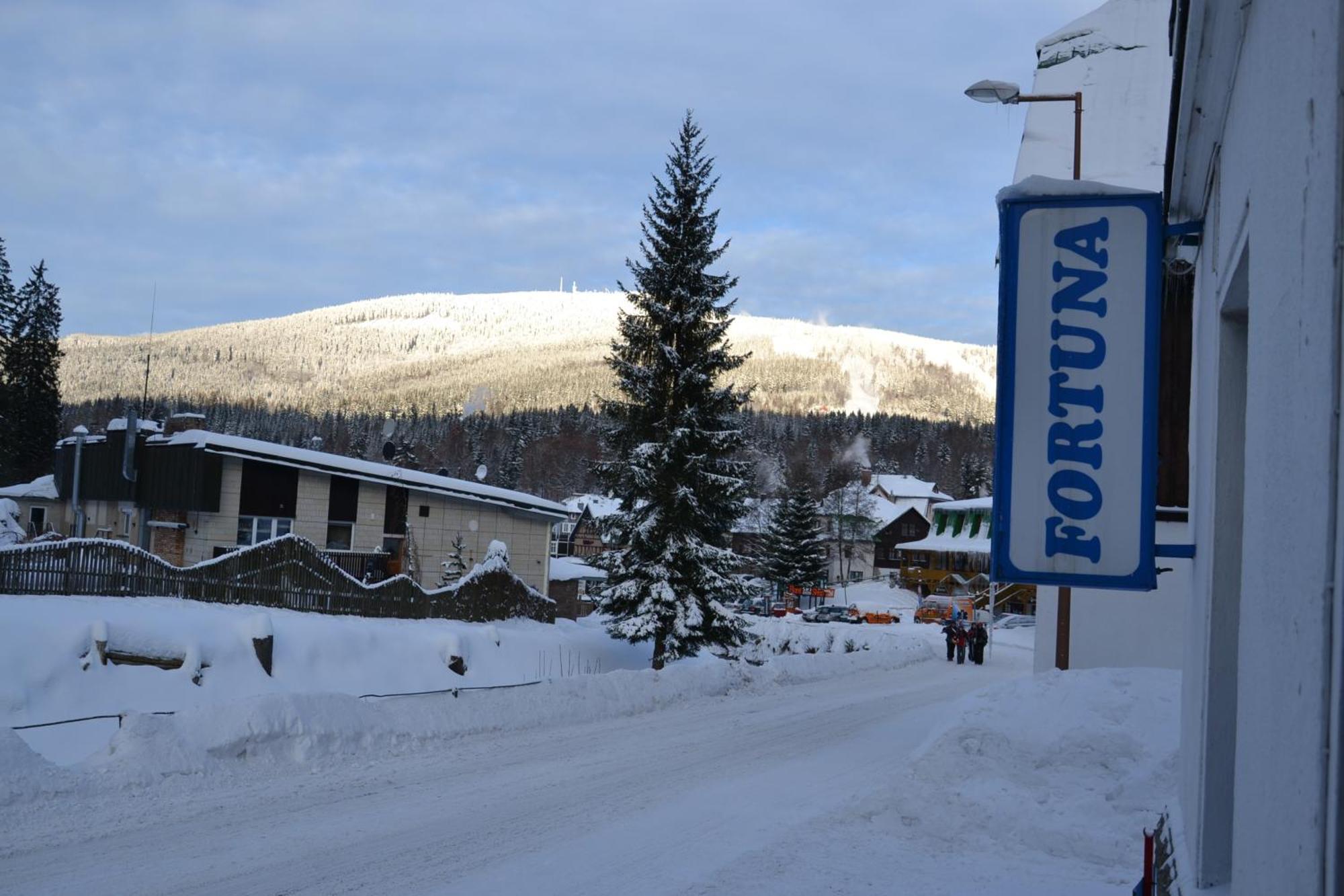 Hostel Fortuna Špindlerŭv Mlýn Buitenkant foto