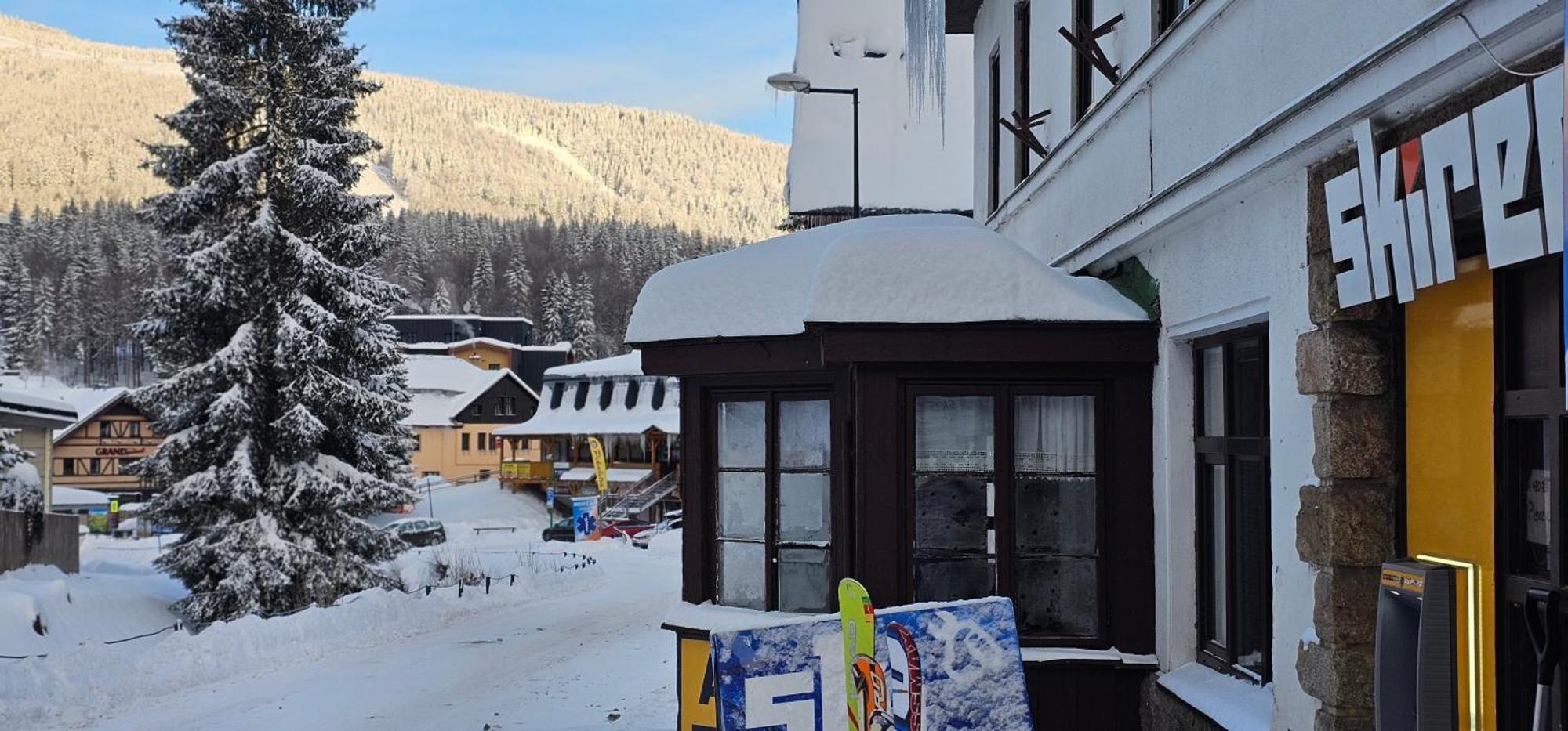Hostel Fortuna Špindlerŭv Mlýn Buitenkant foto